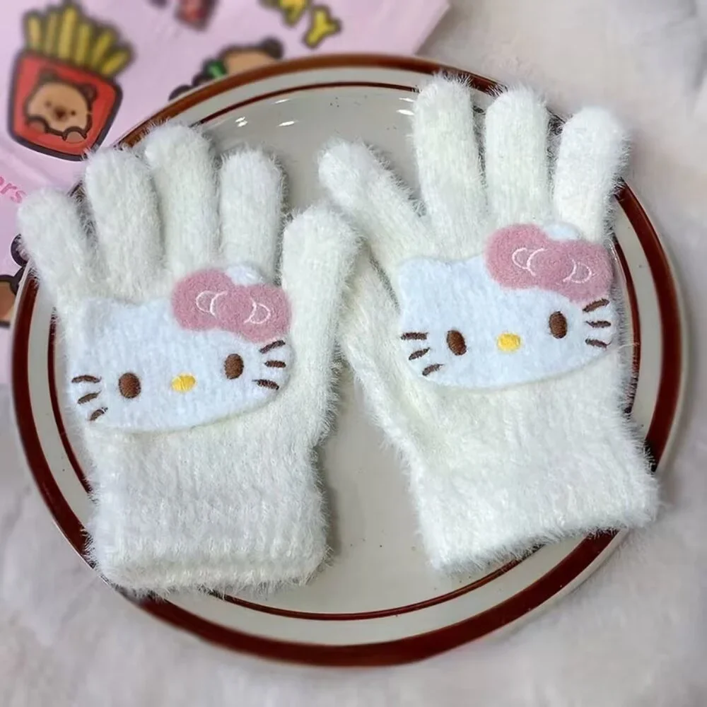 HELLO KITTY White Fuzzy Super-Soft Gloves Mittens BRAND-NEW‎ & SO CUTE!